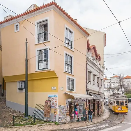 Typical Alfama-center Apartmán