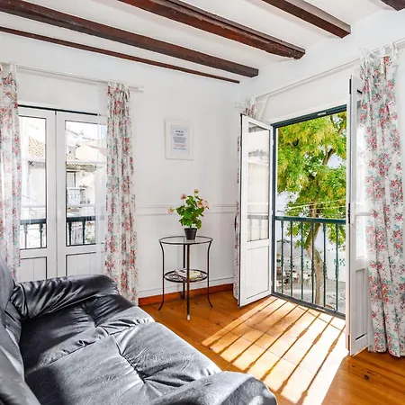 Typical Alfama-center Apartment Lisbon